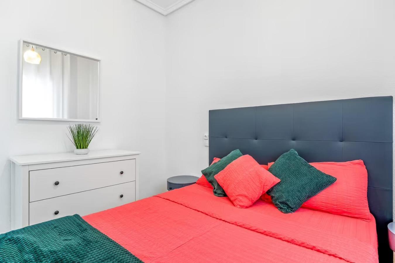 Apartamento Estefany A 100 M De Playa Торевьиа Экстерьер фото